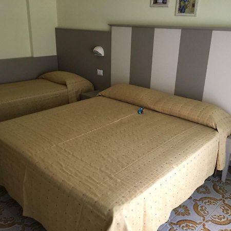 Hotel Laila Cesenatico Dış mekan fotoğraf