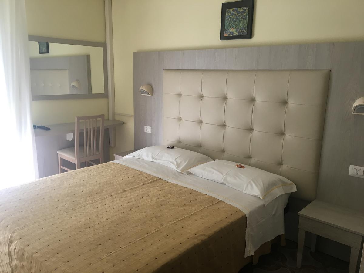 Hotel Laila Cesenatico Dış mekan fotoğraf
