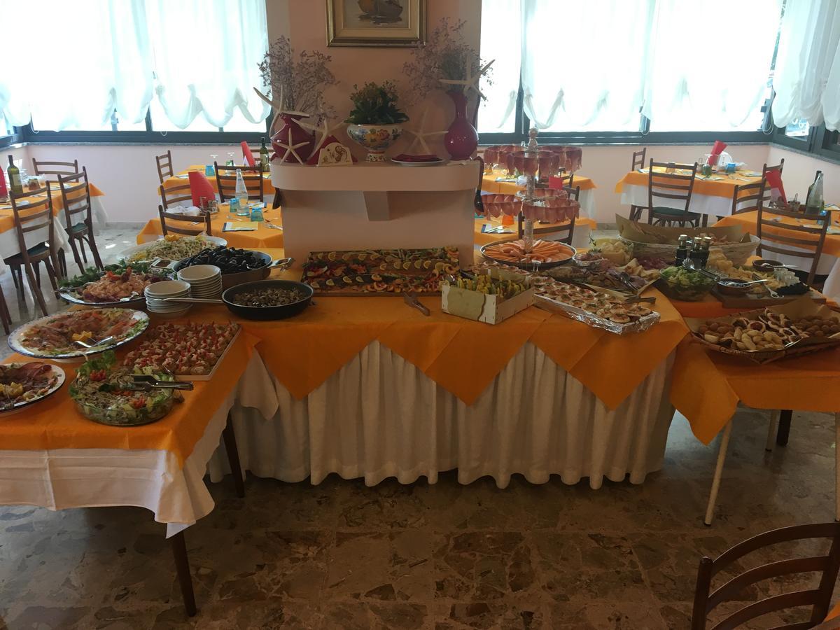Hotel Laila Cesenatico Dış mekan fotoğraf